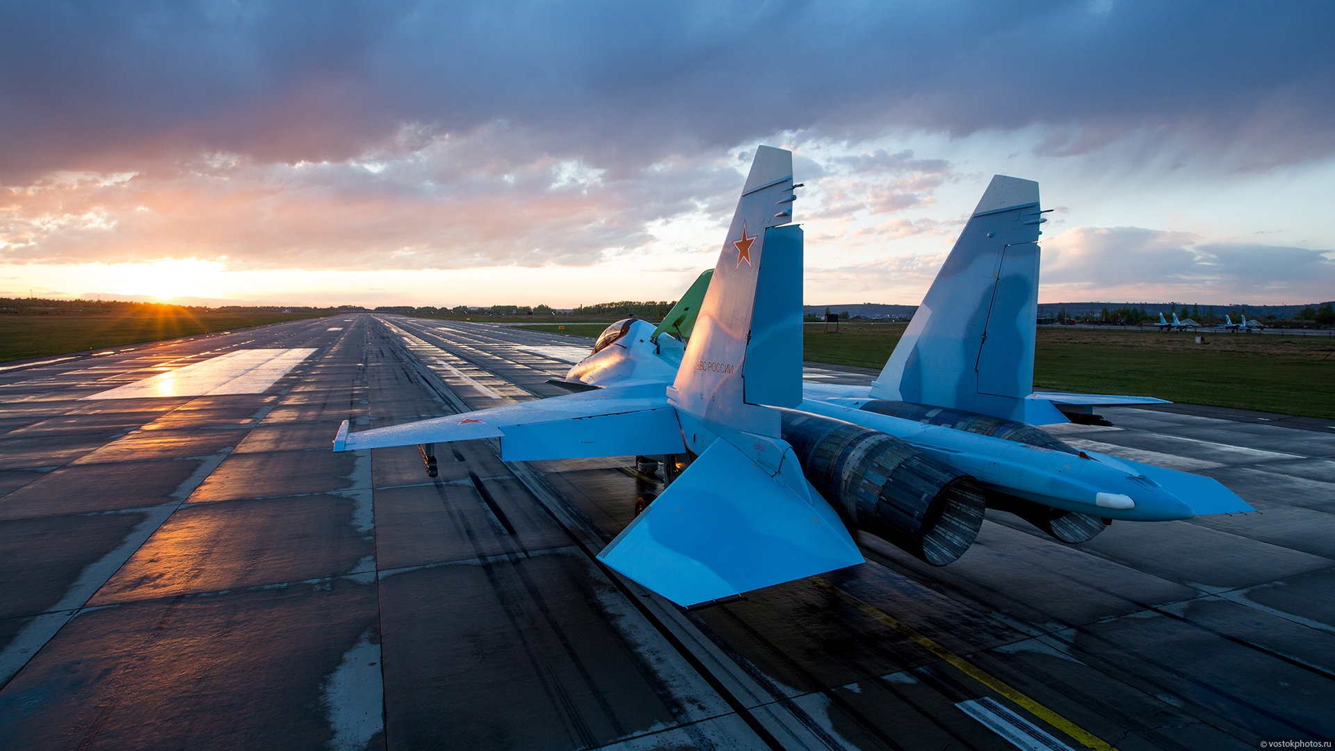 Авиационная техника. Су-30см. Взлет Су-30 Иркутск. Миг 35 на аэродроме. Взлет Су 35.