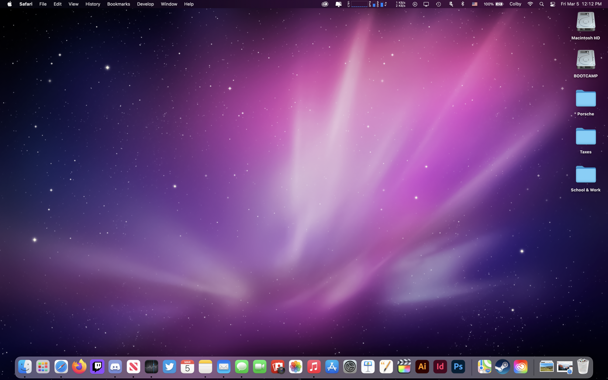 Заставка макбука. Фиолетовый экран макбука. Стандартные обои Mac os. Розовый экран макбук.