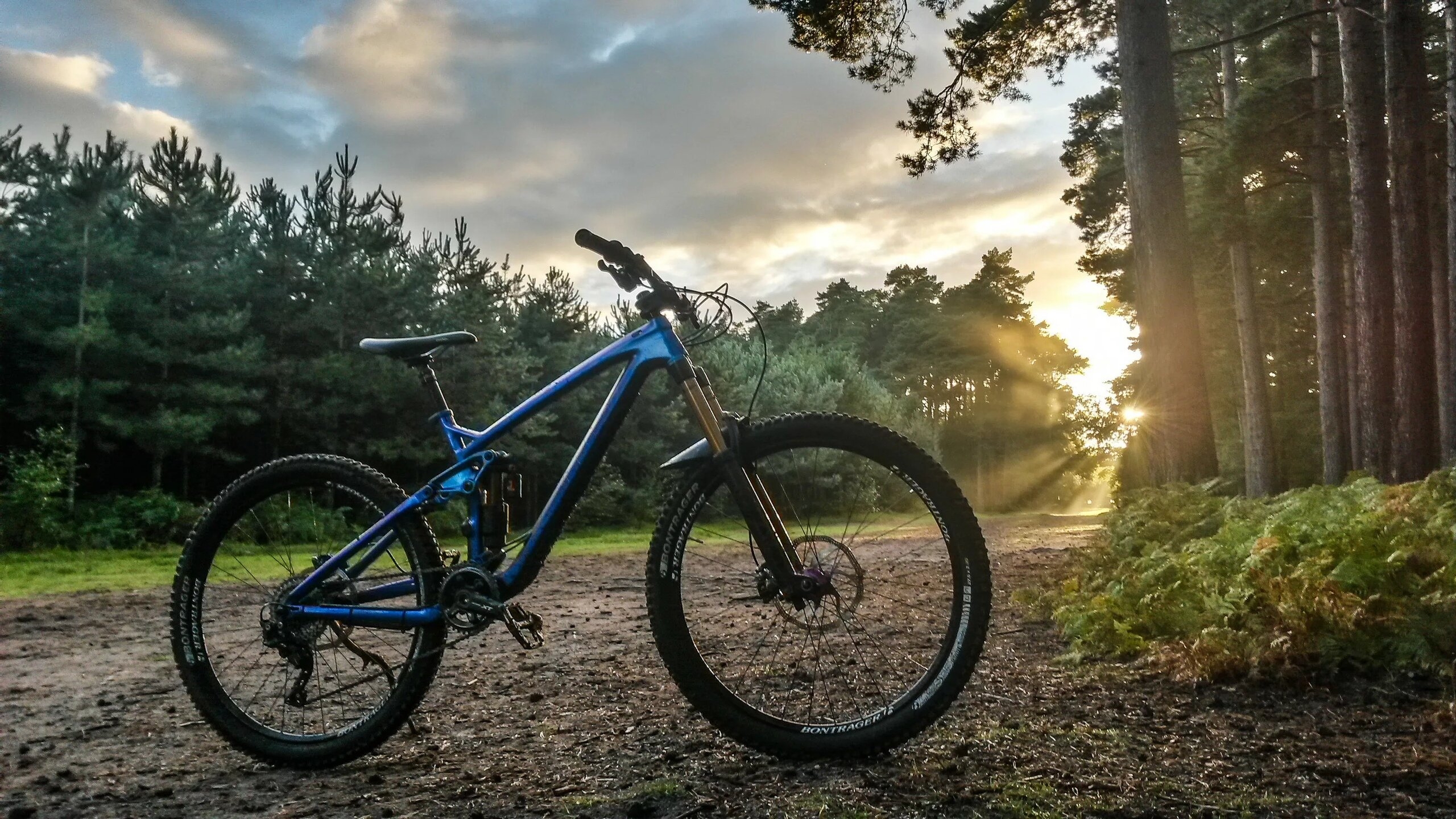 Велики на природе. MTB Dirt Cube. Merida Freeride 2. Trek MTB. Велосипед geler MTB Bike.