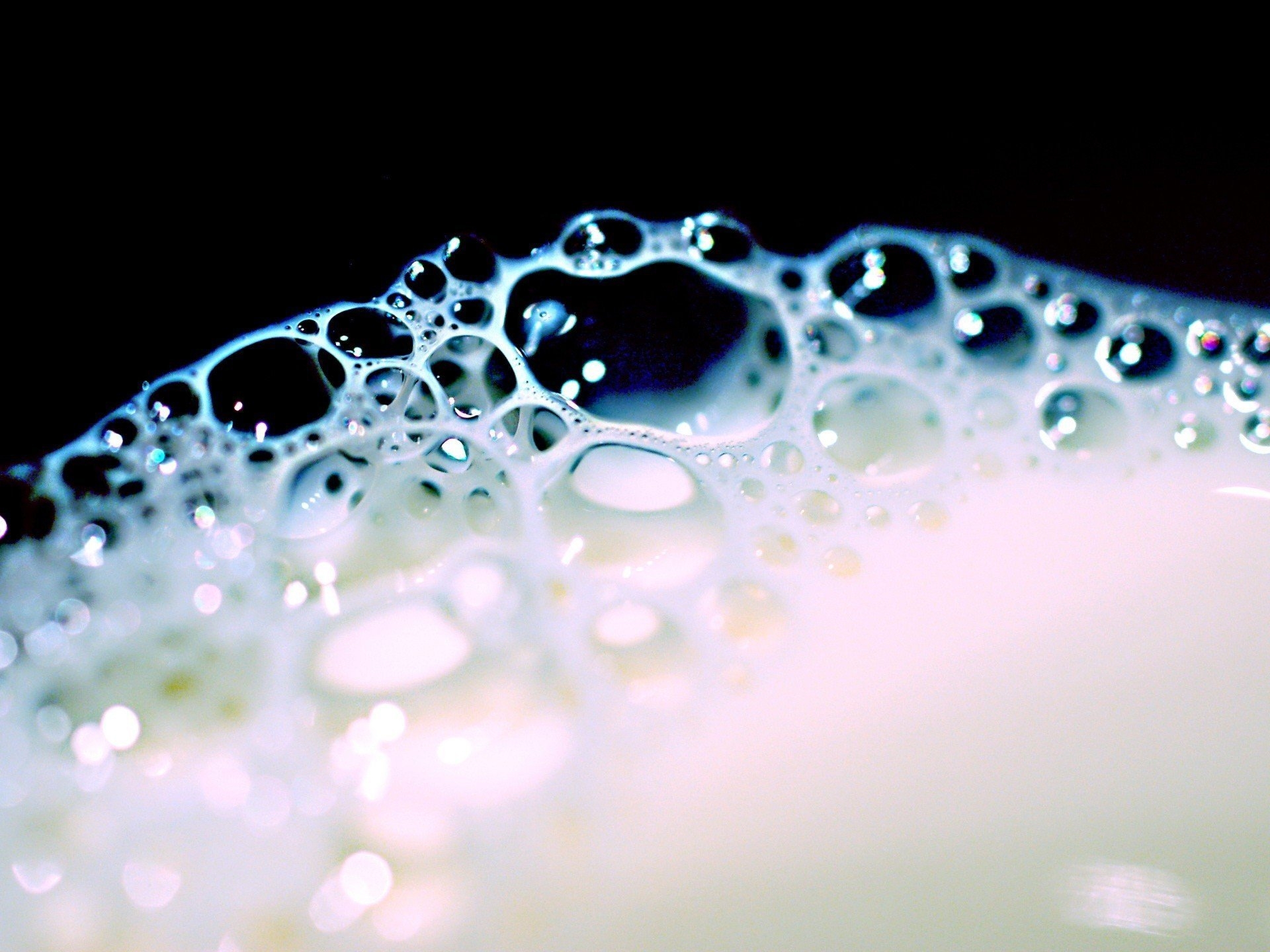 Белые пузырики. Пузырьки пены. Мыльная пена. Мыльная пена текстура. Мыльные пузыри пена.