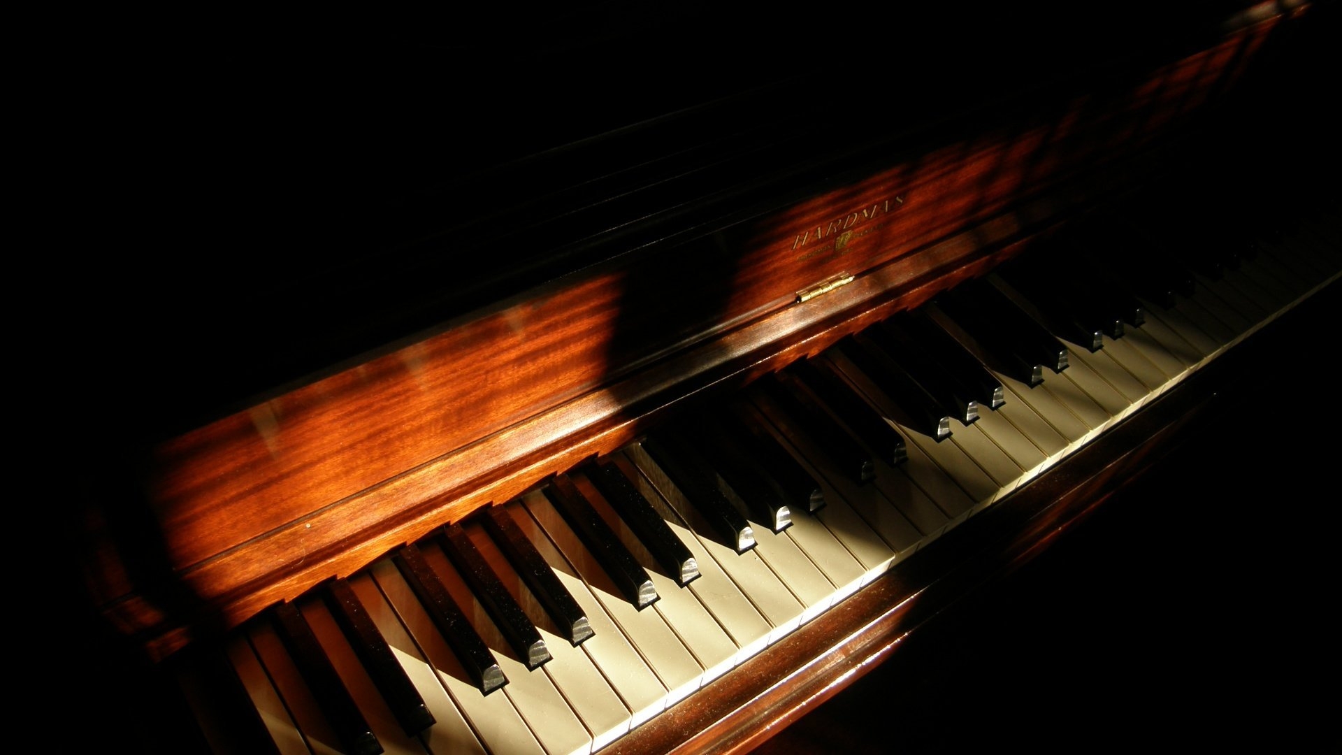 Классическая музыка на фон. Фортепиано. Фортепиано картинки. Красивое пианино. Красивый рояль.