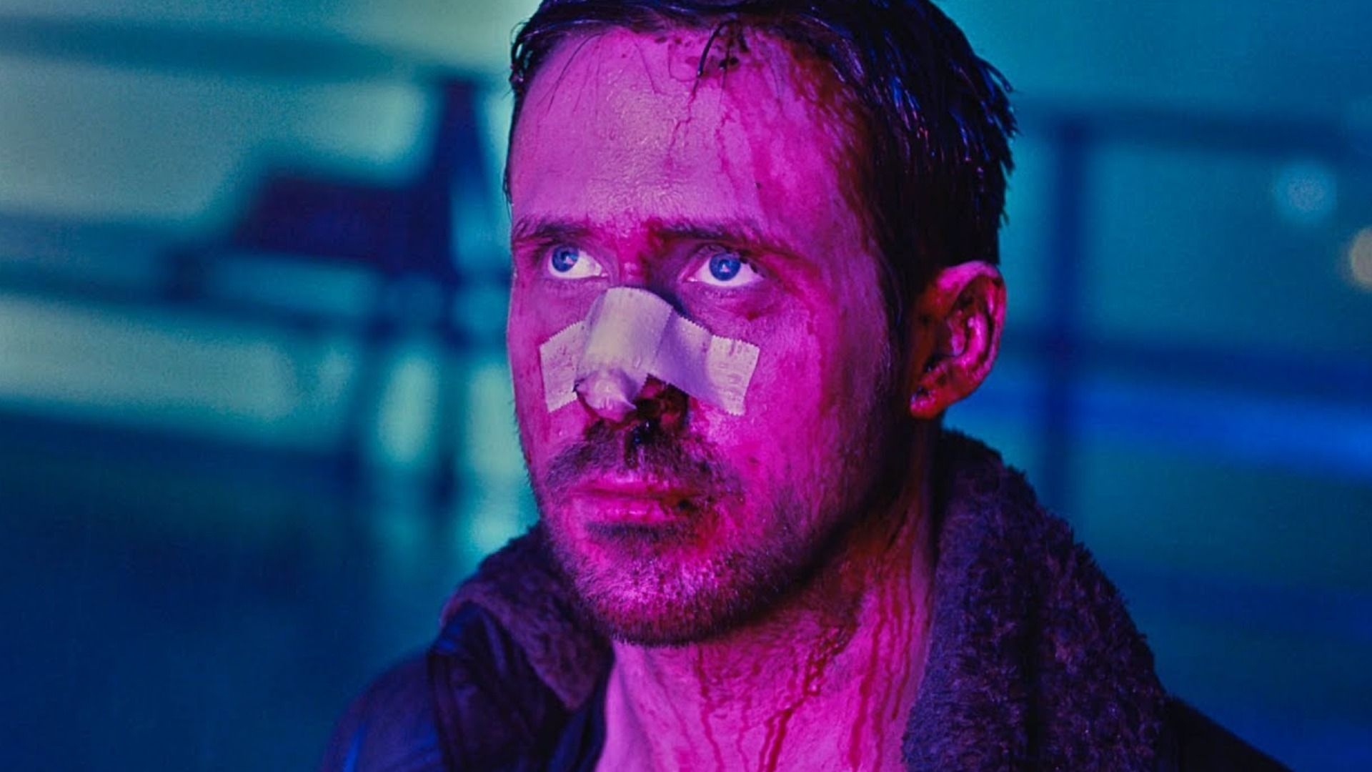 Гослинг с пластырем. Бегущий по лезвию 2049.