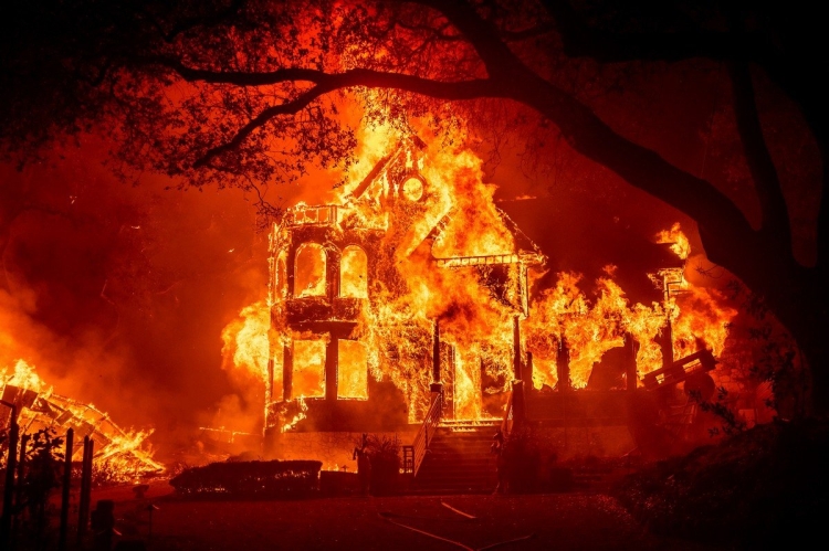 Фон горящего дома